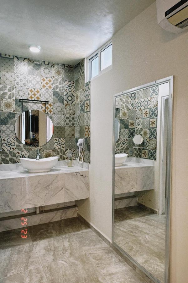 Hotel Awazul Бакалар Екстериор снимка