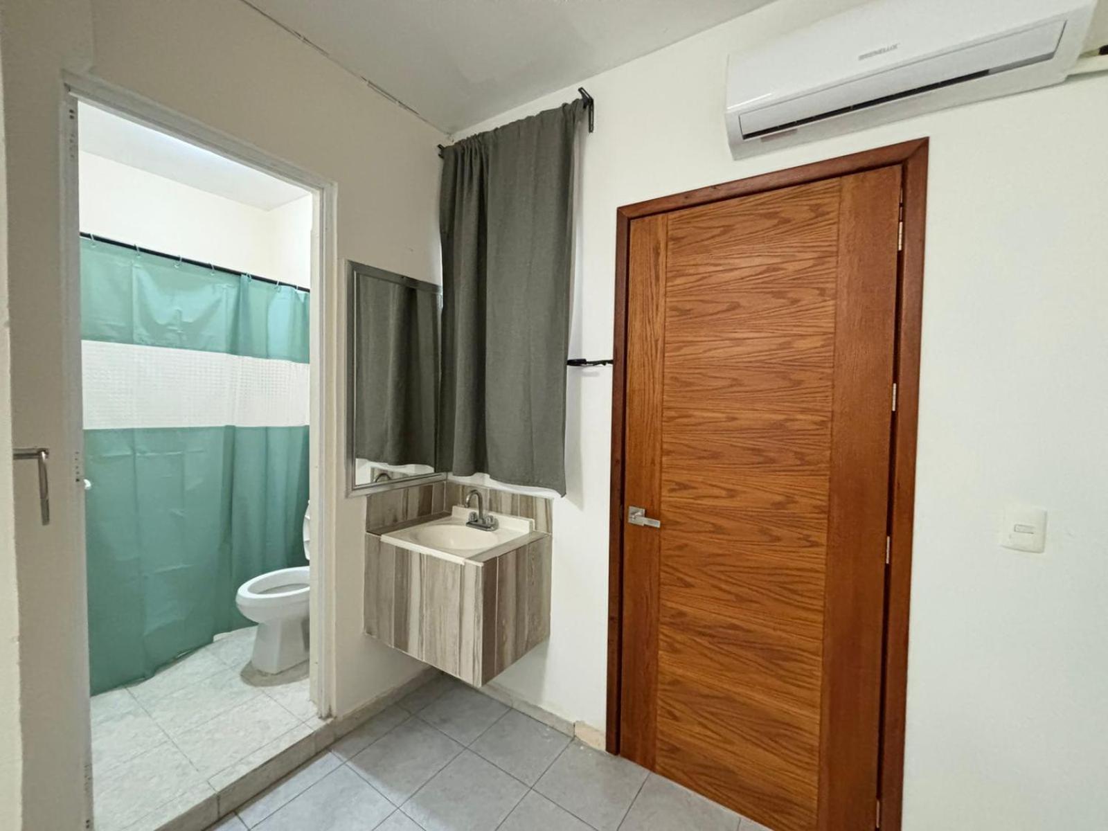 Hotel Awazul Бакалар Екстериор снимка