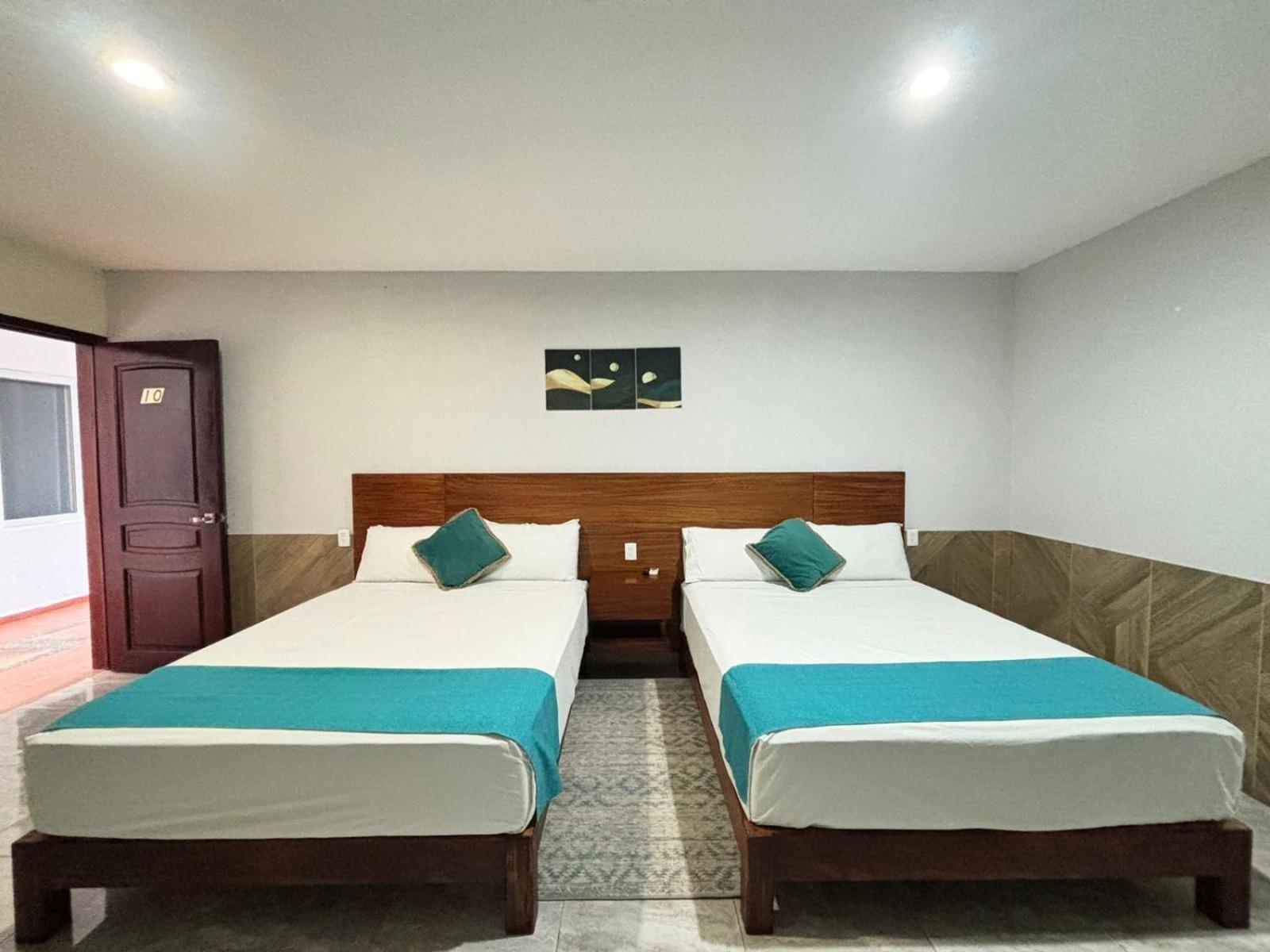 Hotel Awazul Бакалар Екстериор снимка