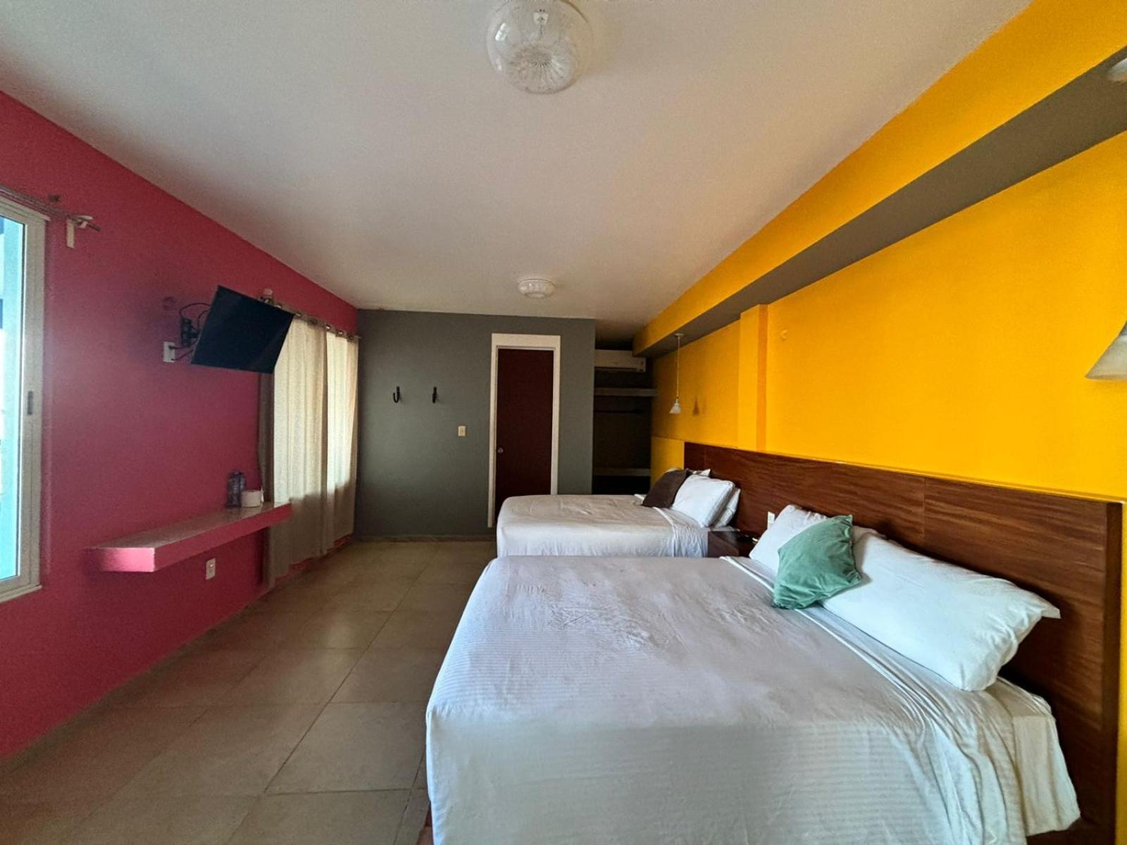 Hotel Awazul Бакалар Екстериор снимка